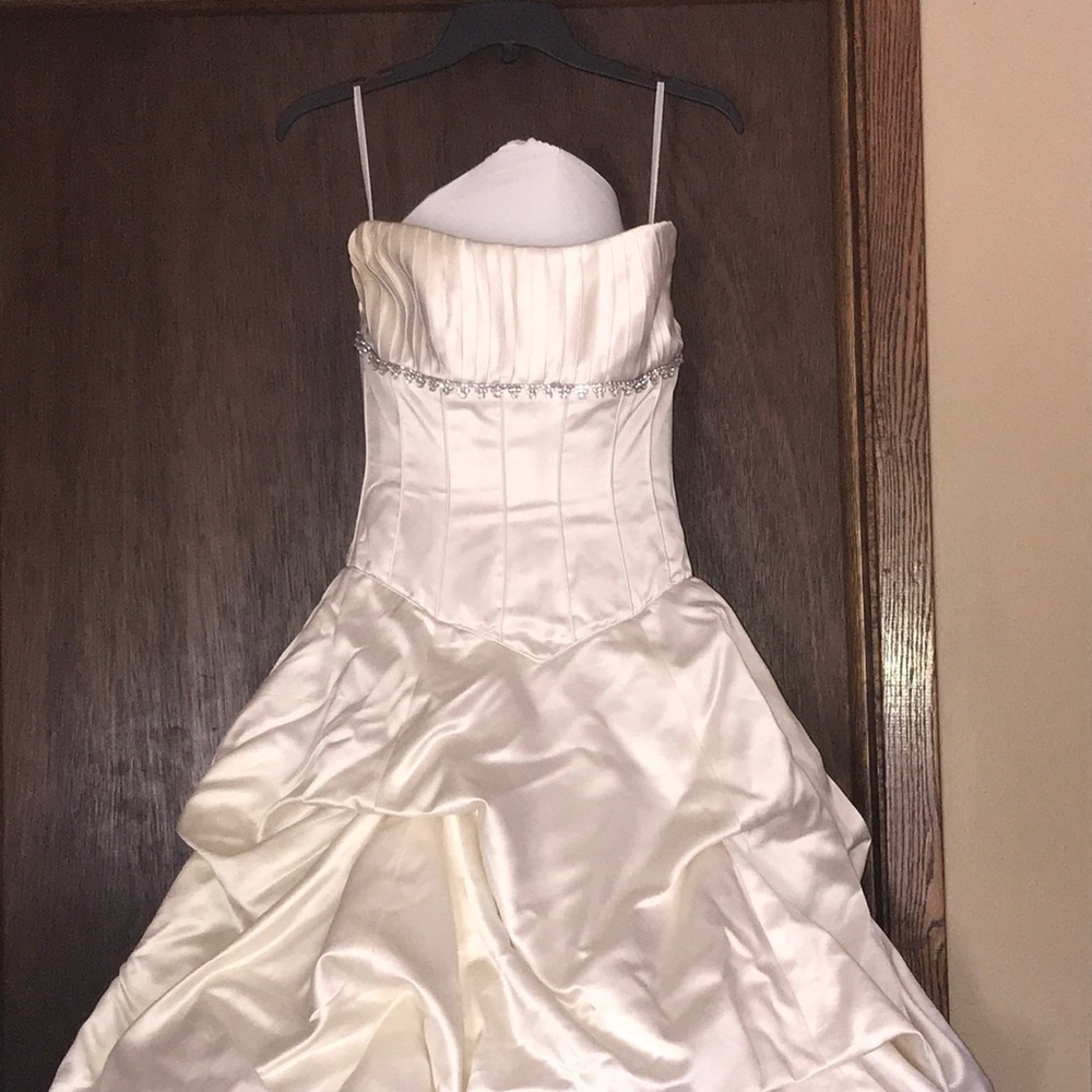 Ivory silk wedding dress